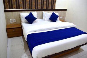 华丽双人房 | 客房内保险箱、办公桌、免费 WiFi、床单