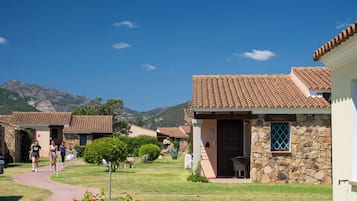 Minibar, Zimmersafe, Bettwäsche