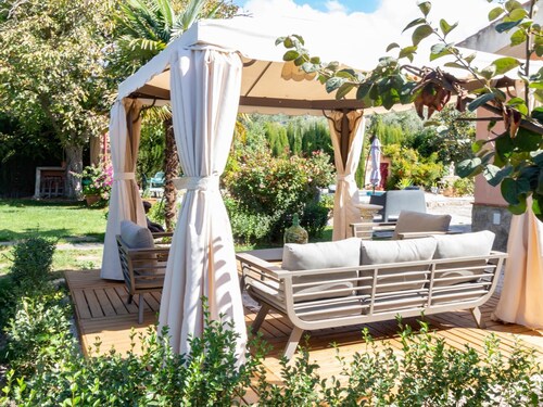 Andalusian rustic farmhouse with private pool