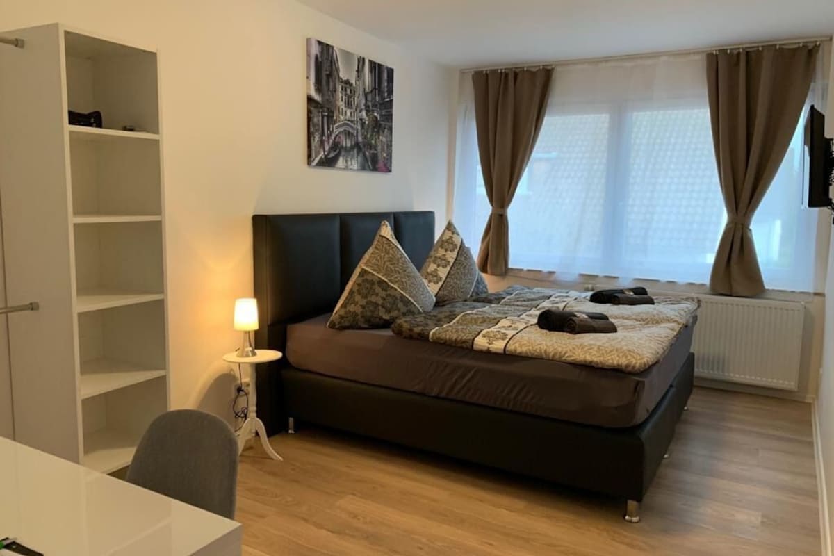 Desk, soundproofing, rollaway beds (surcharge), WiFi (free)