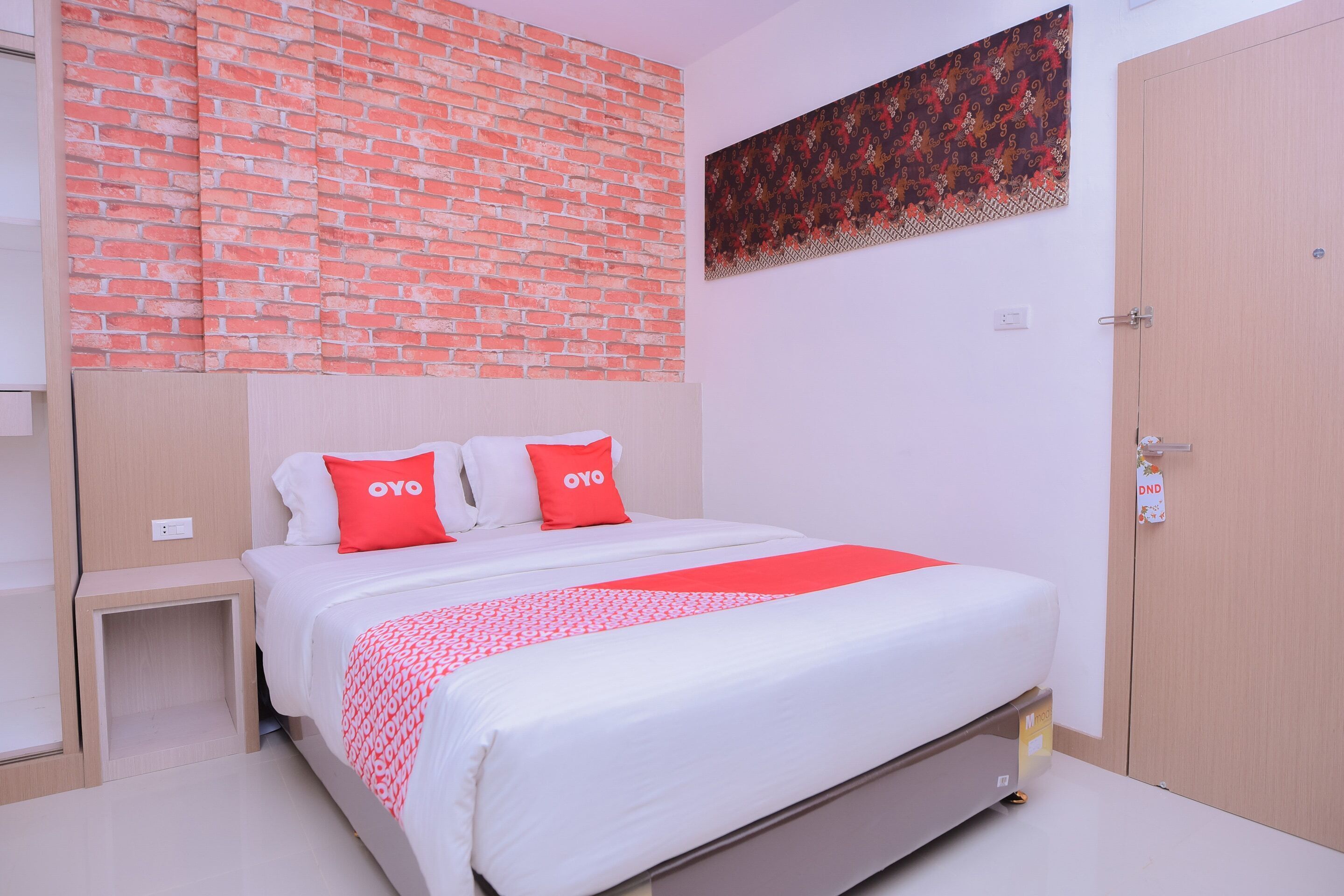 standard double room | desk, free wifi, bed sheets