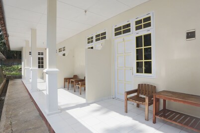 Hotel O Penginapan Kepurun Pawana Indonesia