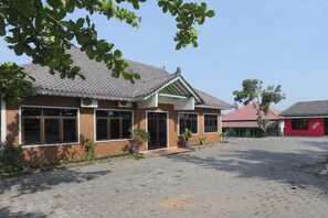 Exterior - Hotel O Penginapan Kepurun Pawana Indonesia (Cangkringan)