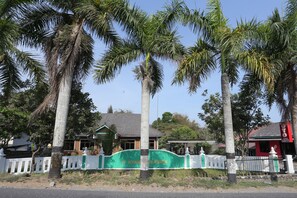 Exterior - Hotel O Penginapan Kepurun Pawana Indonesia (Cangkringan)