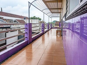 Exterior detail - SPOT ON 1870 Graha Batu Mulia (Batu)