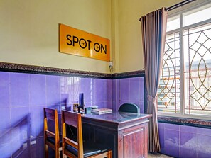 Reception - SPOT ON 1870 Graha Batu Mulia (Batu)