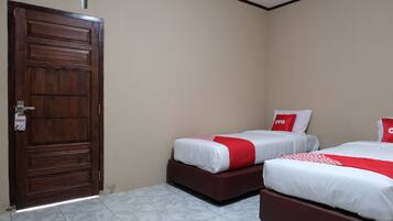 Standard Twin Room | Free WiFi, bed sheets