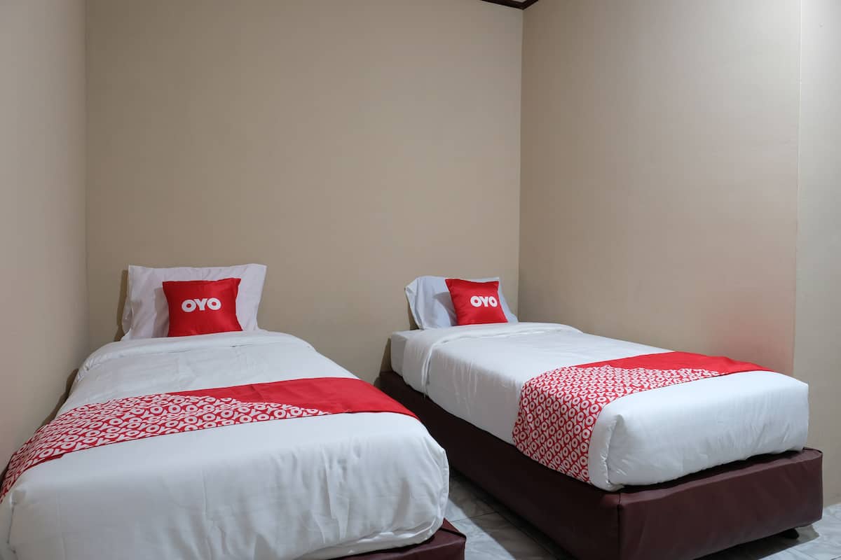 Free WiFi, bed sheets
