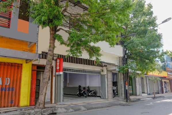 Exterior - OYO 1851 Hotel Malang (Malang)