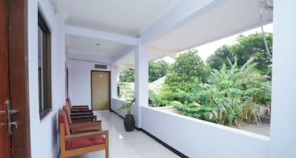 OYO 2003 Female Guest House