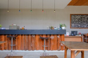 Dining - OYO 1622 Kakap 88 Family Homestay (Malang)