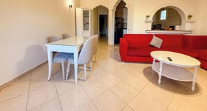 Smart TV, printers - Apartment with a big swimming pool and balcony (Hurghada)