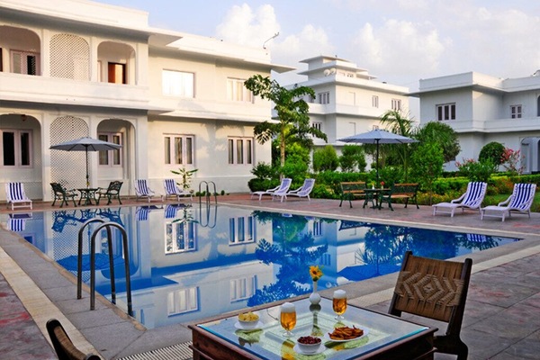 Outdoor pool