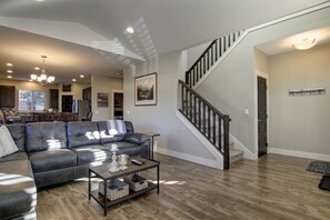 Huis, 3 slaapkamers | Woonkamer | Een open haard