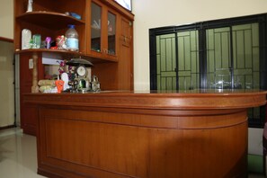 Reception - OYO 1728 D'rizd Homestay Syariah (Bukittinggi)