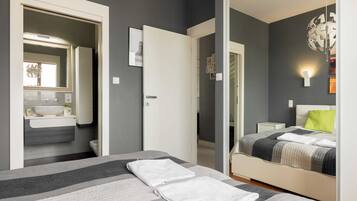 Superior Apartment | 2 bedrooms, hypo-allergenic bedding, individually decorated