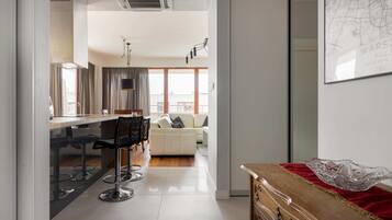 Superior Apartment | 2 bedrooms, hypo-allergenic bedding, individually decorated