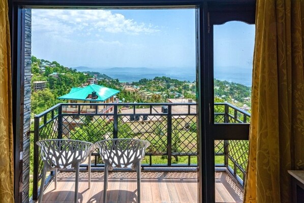 Deluxe Double Room | Balcony - Dal Lake Resort (Dharamshala)