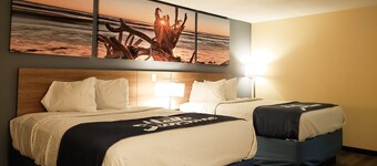 Days Inn & Suites by Wyndham Merrillville