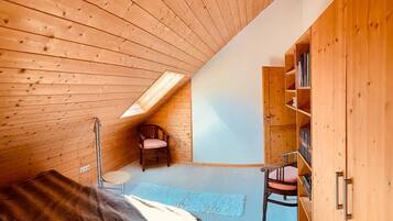 4 sovrum, skrivbord, strykjÀrn/strykbrÀda och gratis wi-fi