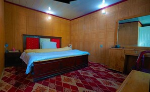 舒適雙人房 | 房內夾萬、獨特設計、獨特裝修、書桌