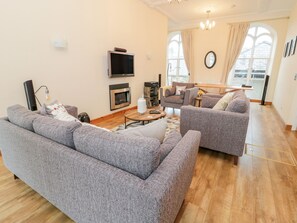 Cottage | Interior - Seion Chapel (Beaumaris)