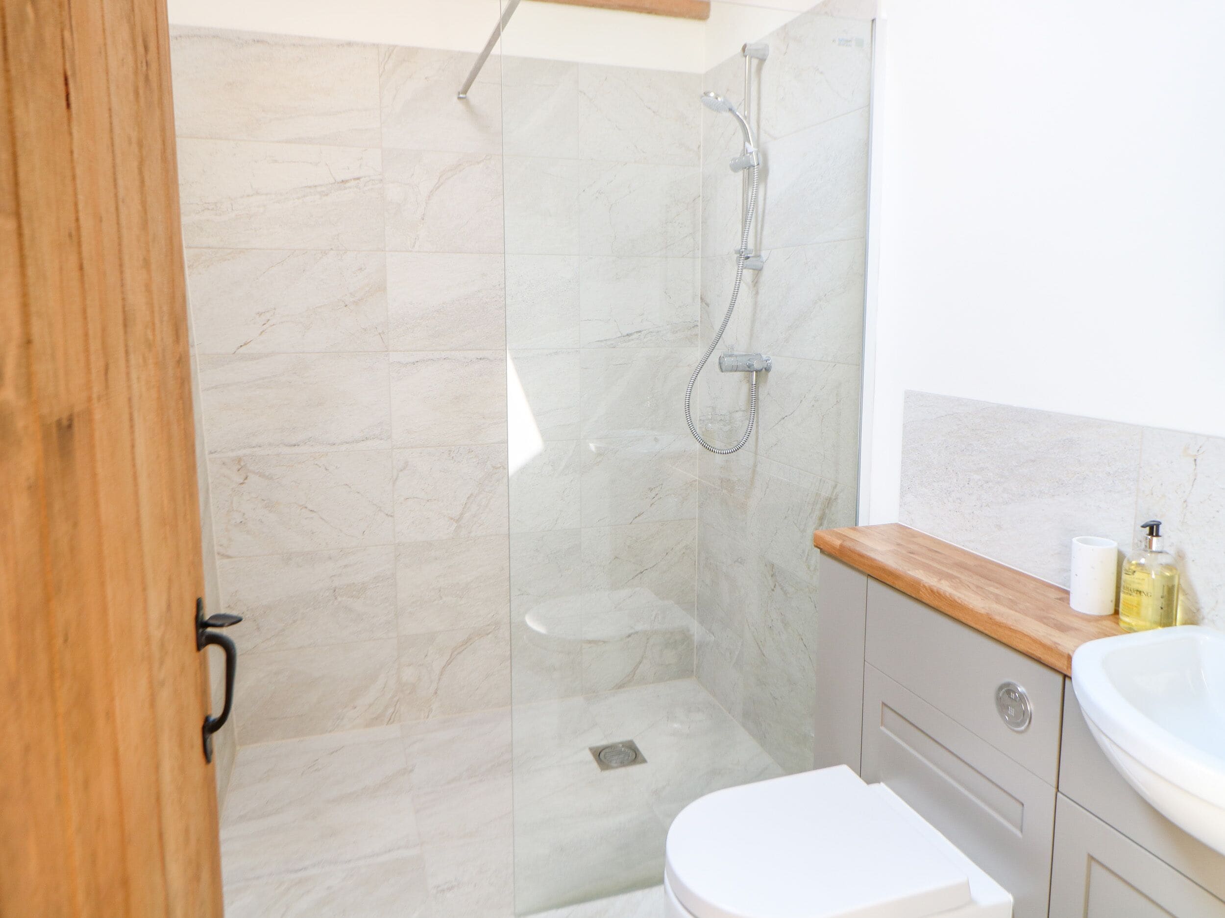 Cottage | Bathroom | Shower