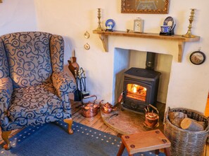 Cottage | Living room - Woodleigh Cottage (Ballycastle)