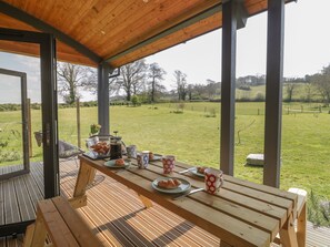 Cottage | Property grounds - Primrose (Shepton Mallet)