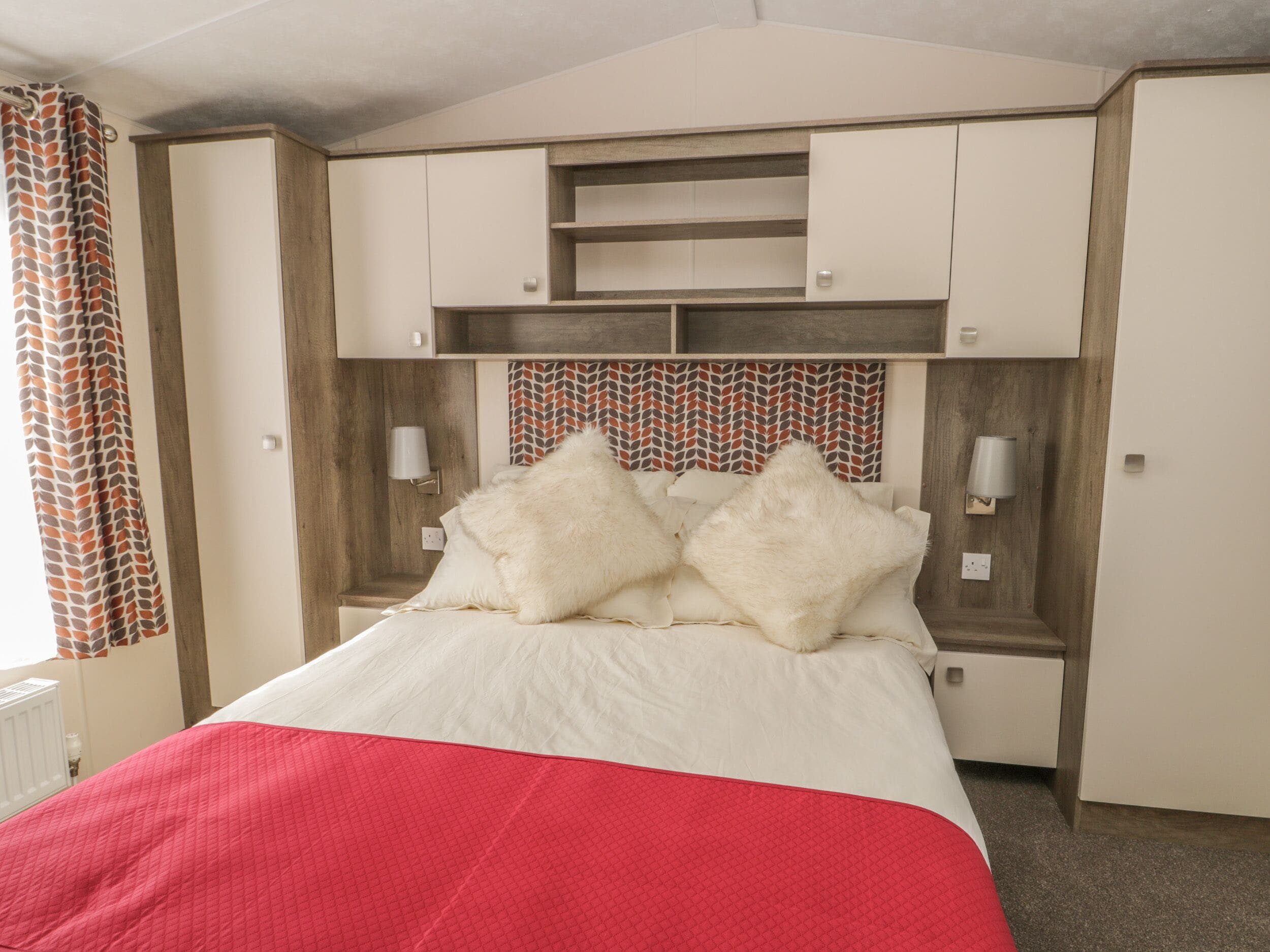 2 bedrooms, individually decorated, individually furnished, free WiFi