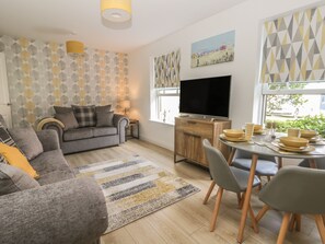 Cottage | Living area - The Krusty Krab (Filey)
