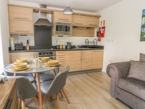 Cottage | Private kitchen | Fridge, microwave, dishwasher, highchair - The Krusty Krab (Filey)