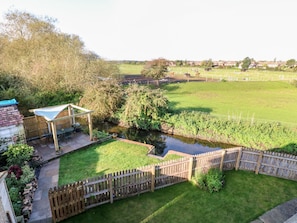 Cottage | Property grounds