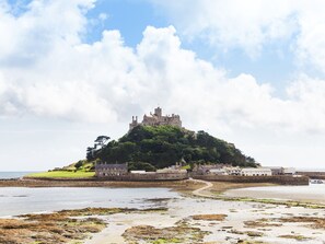 Cottage | Beach - Hazel (Truro)