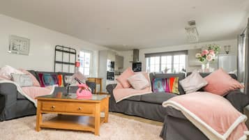 Cottage | Ruang keluarga