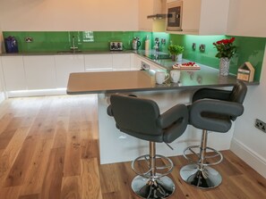 Cottage | Interior - Repton @ Engine Shed (Whitby)