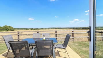 Cottage | Outdoor dining