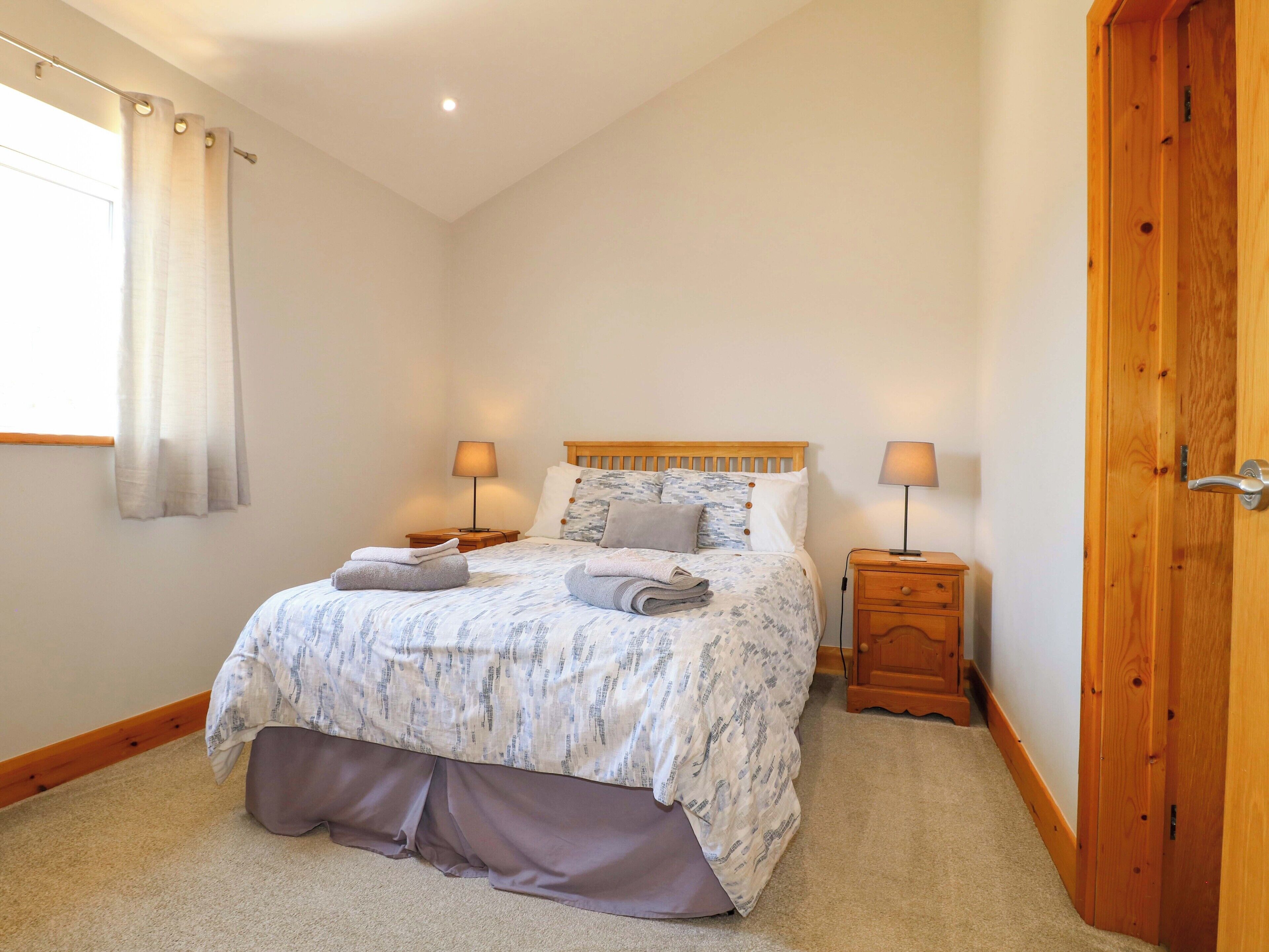 Cottage | 2 bedrooms, individually decorated, individually furnished, free WiFi