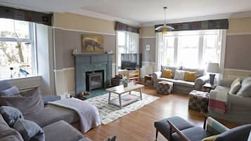 Cottage | Interior