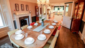 Cottage | Interior