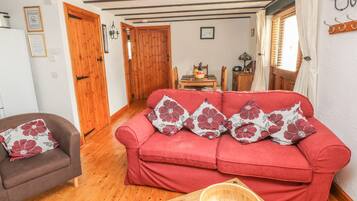 Cottage | Living room | TV