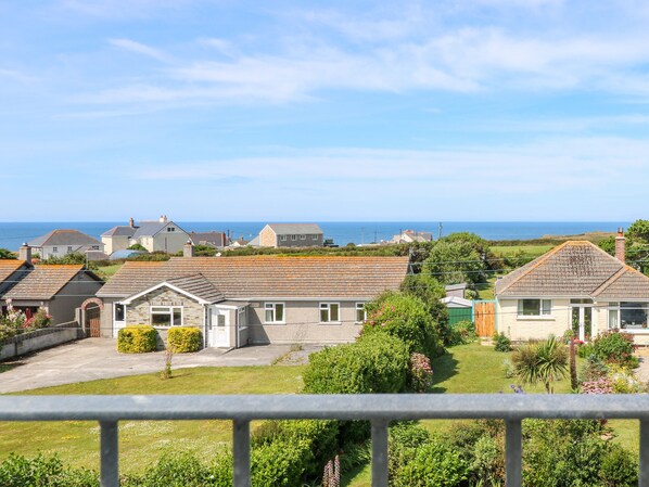 Cottage | Balcony - Henrys Croft (Helston)