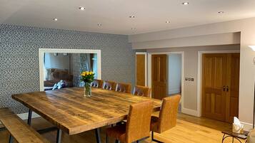 Cottage | Interior