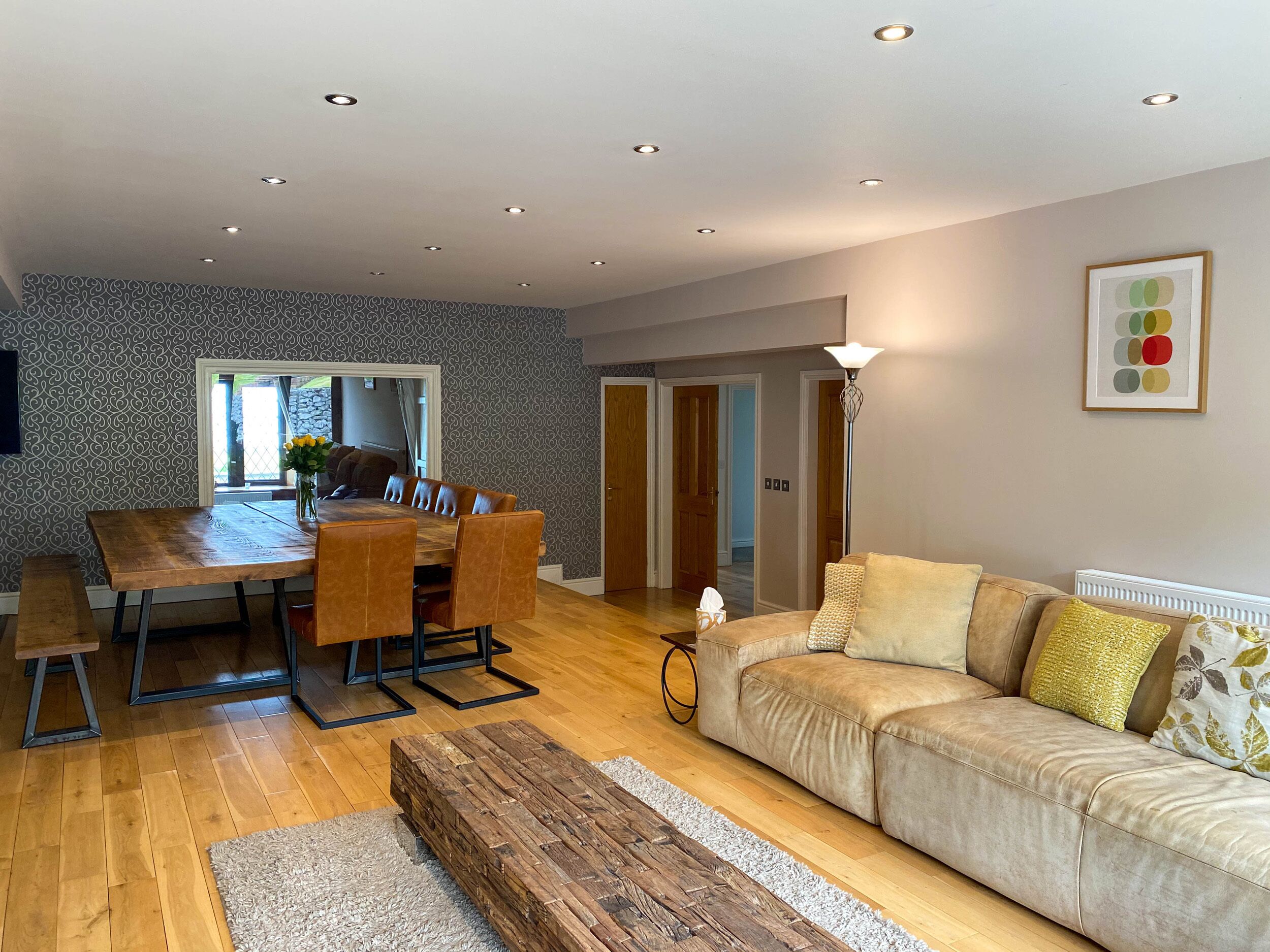 Cottage | Living room | TV, fireplace, table tennis