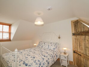 Stuga | 2 sovrum, individuell inredning, unika möbler och gratis wi-fi