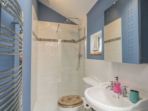 Cottage | Bathroom | Shower