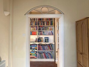 Interior - Sant Seiriol (Beaumaris)