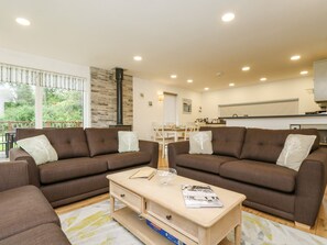 Cottage | Living area - Birch (Truro)