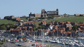 คอทเทจ | ที่จอดเรือ