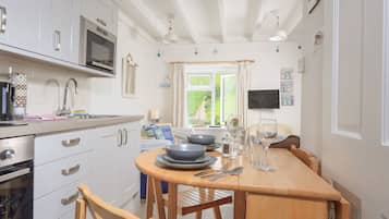 Cottage | Cuisine privée | Micro-ondes, bouilloire électrique, grille-pain